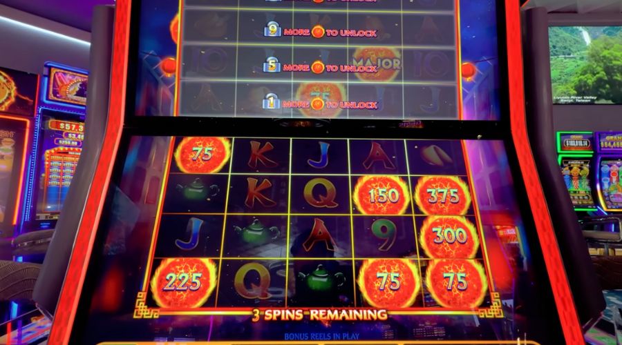 Ultimate Fire Link Fire Link Feature in action with multiple fireballs