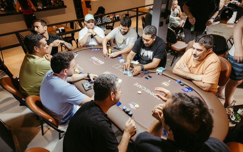 when to adjust your strategy for heads up poker games
